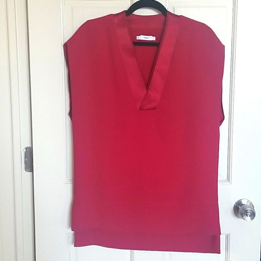Loose Fit Sleeveless Blouse